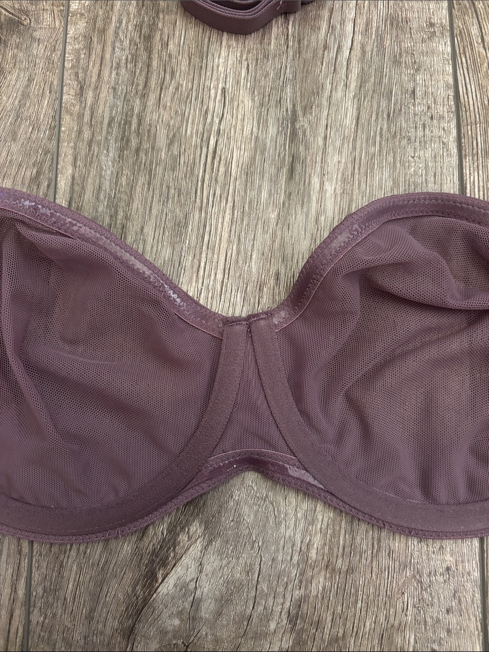 SKIMS STRAPLESS BRA - Picture 6 of 7
